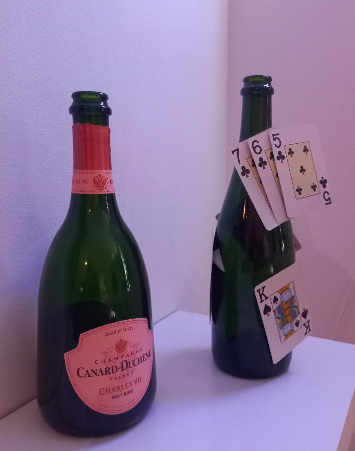 Escapade En Champagne Moments Conviviaux Entre Amis, Famille * Épernay